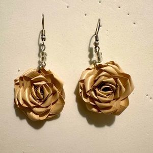 Handmade Flower Earrings 🌸
